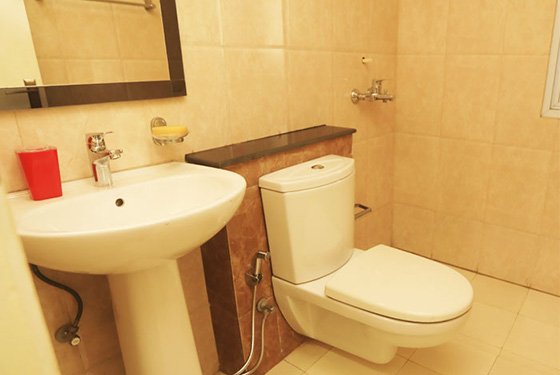 Toilet (Master Bedroom)